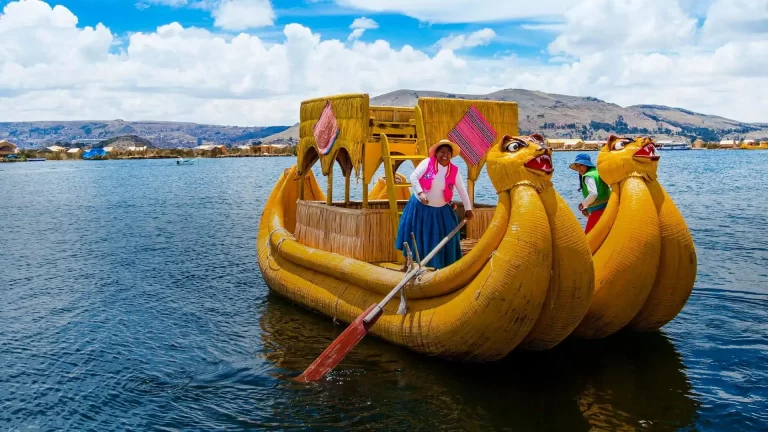 Isla de Uros Amantani Taquile 2D​/1N