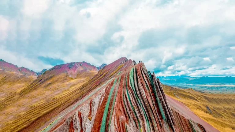 Tour Montanha de Cores Pallay Punchu 1 Dia