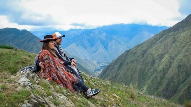 Tour Picnic Andino e Caminhada com Lhamas